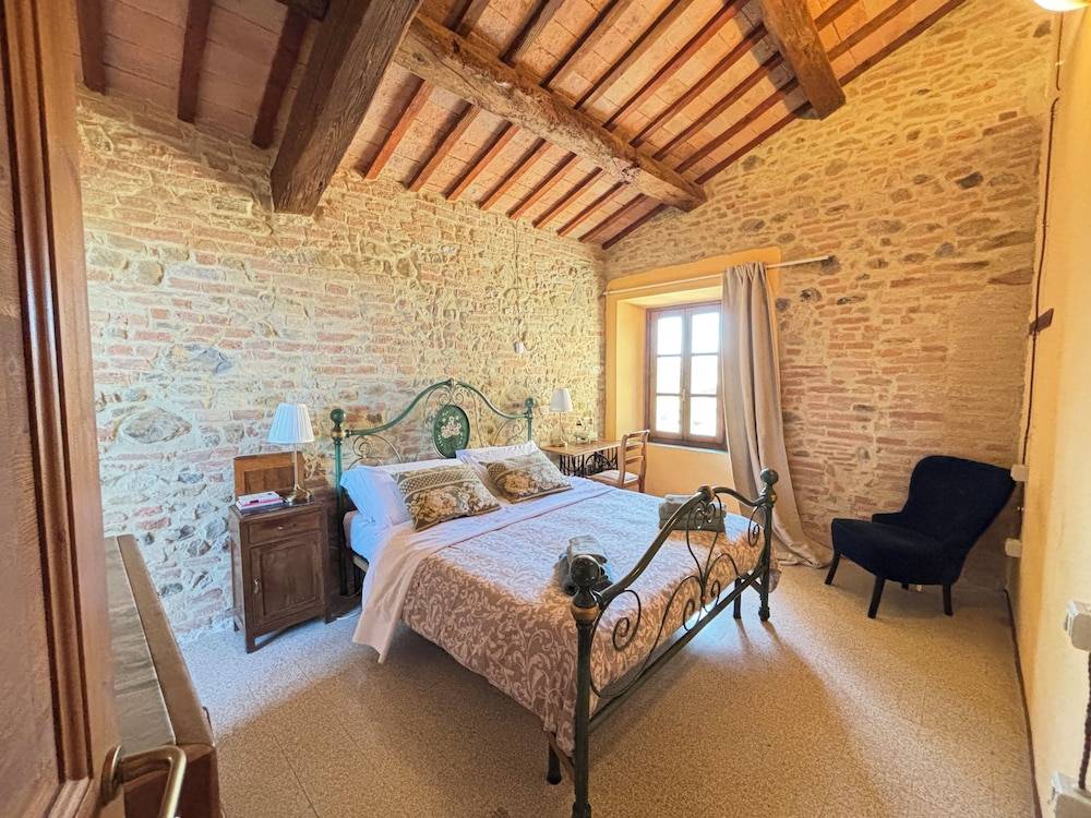 Perugia Farmhouse 2