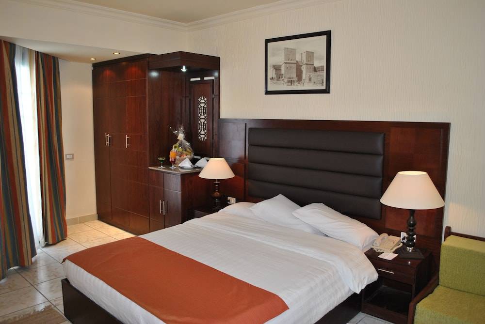Sharm Holiday Resort 1