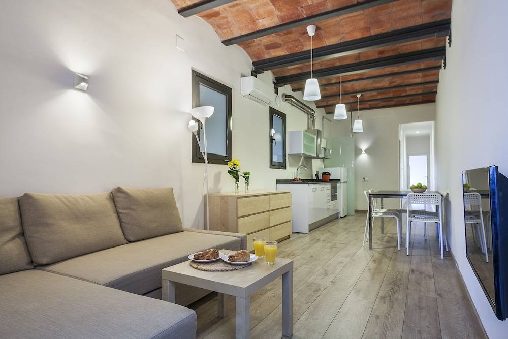 Fira Apartments by gaiarooms 1