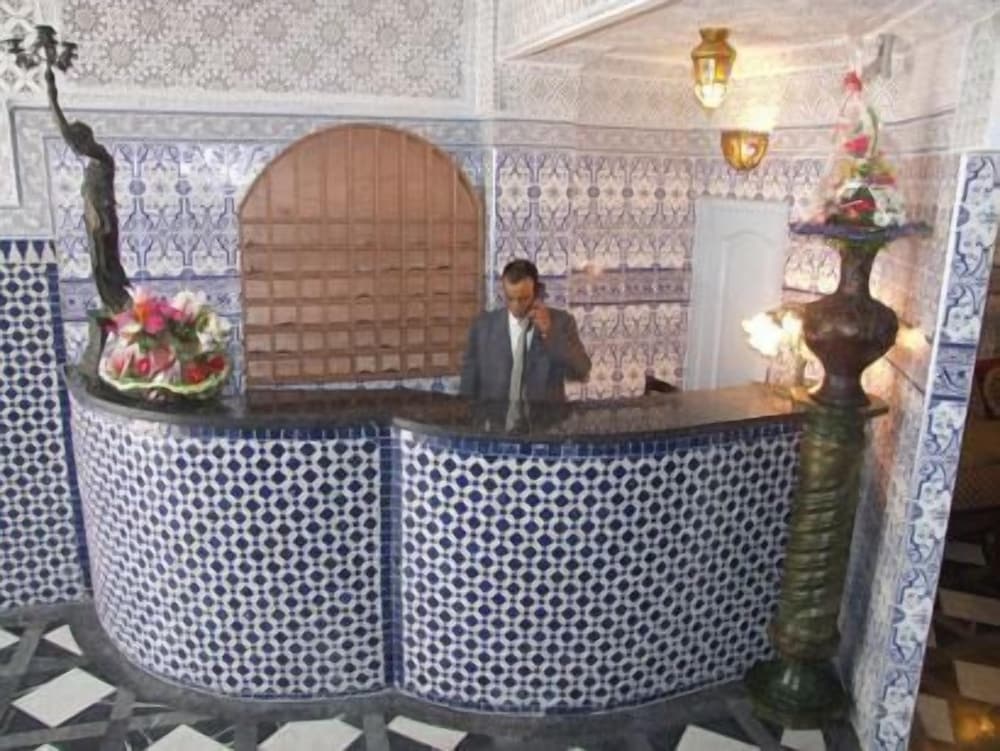 HOTEL DU LOUVRE 1