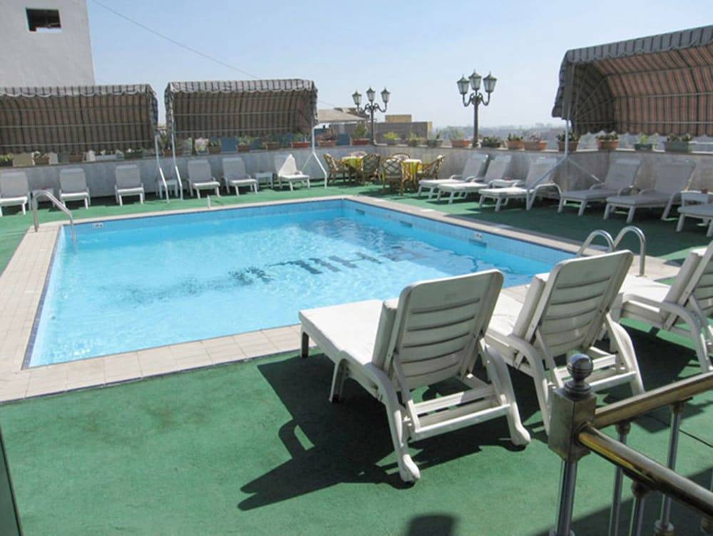Philippe Luxor Hotel 1