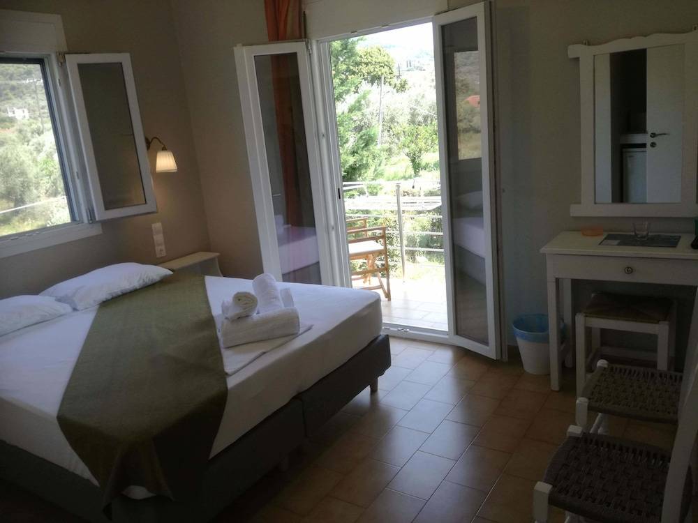 Rastoni Guest House Skopelos 1
