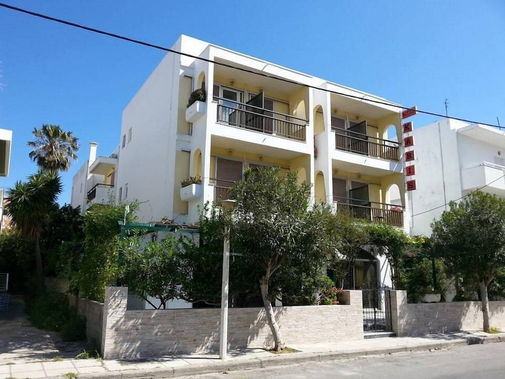 Karis Hotel 1