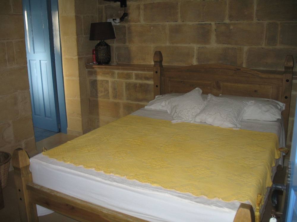 Ta' Bertu Host Family Bed & Breakfast 2