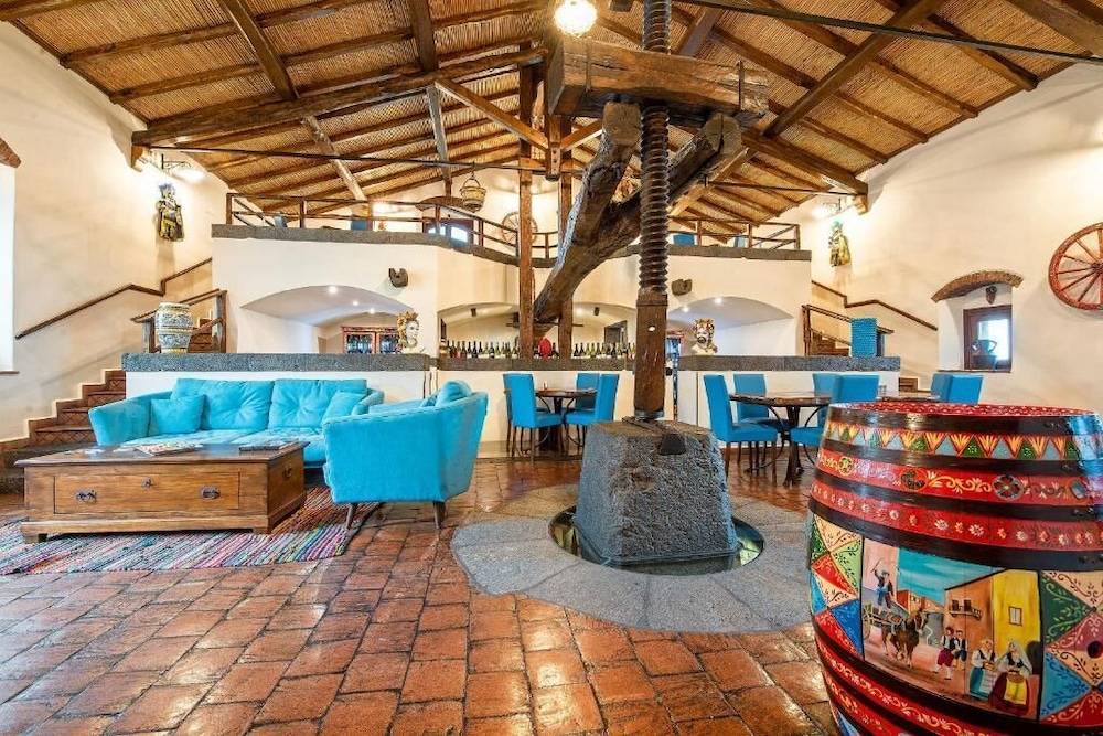 Etna Quota Mille Boutique Hotel, Typical Sicilian Food & Wine 2