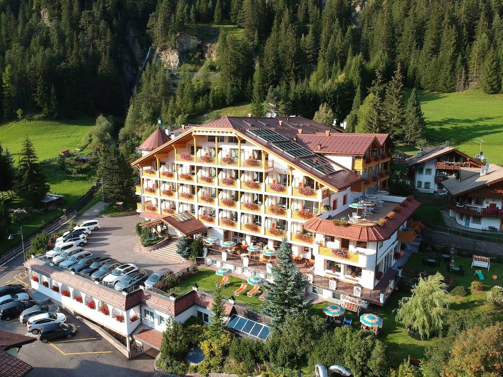 Hotel Cesa Tyrol 1