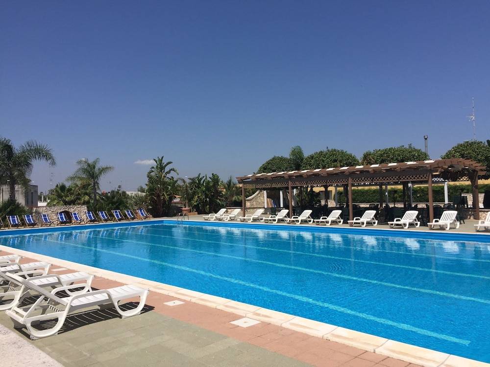 Racar Hotel 1