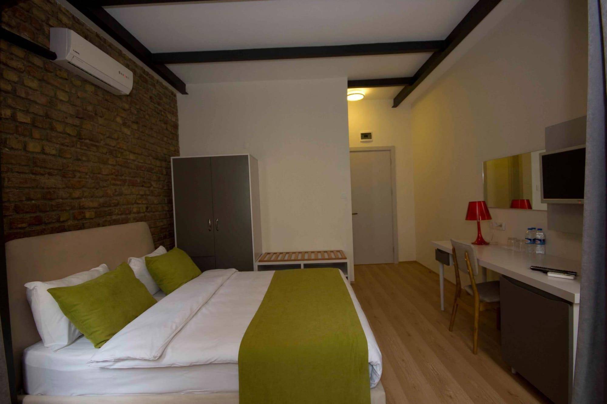 Calanthe Residence 1