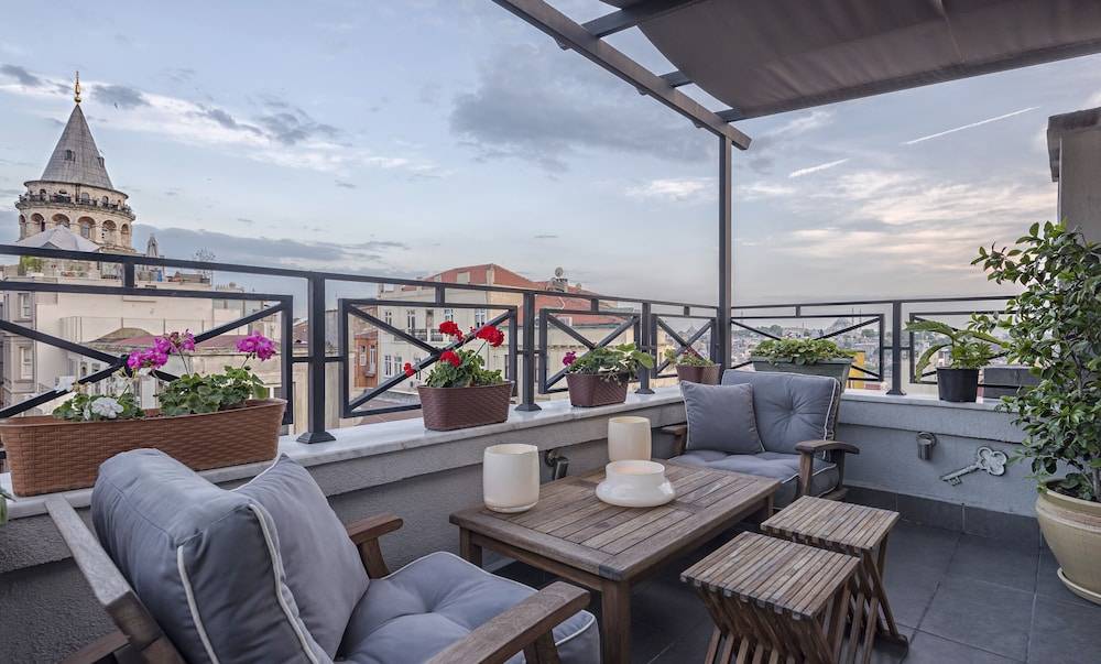 Louis Appartements Galata 1