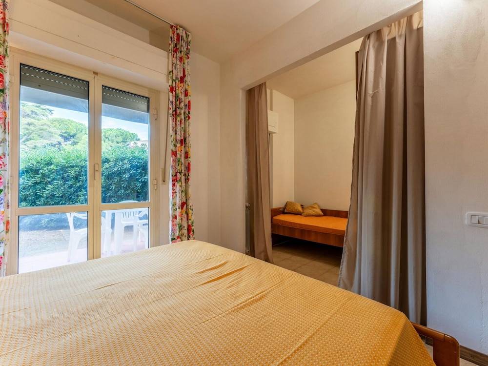 Scenic Holiday Home in Giannella near Beach 2
