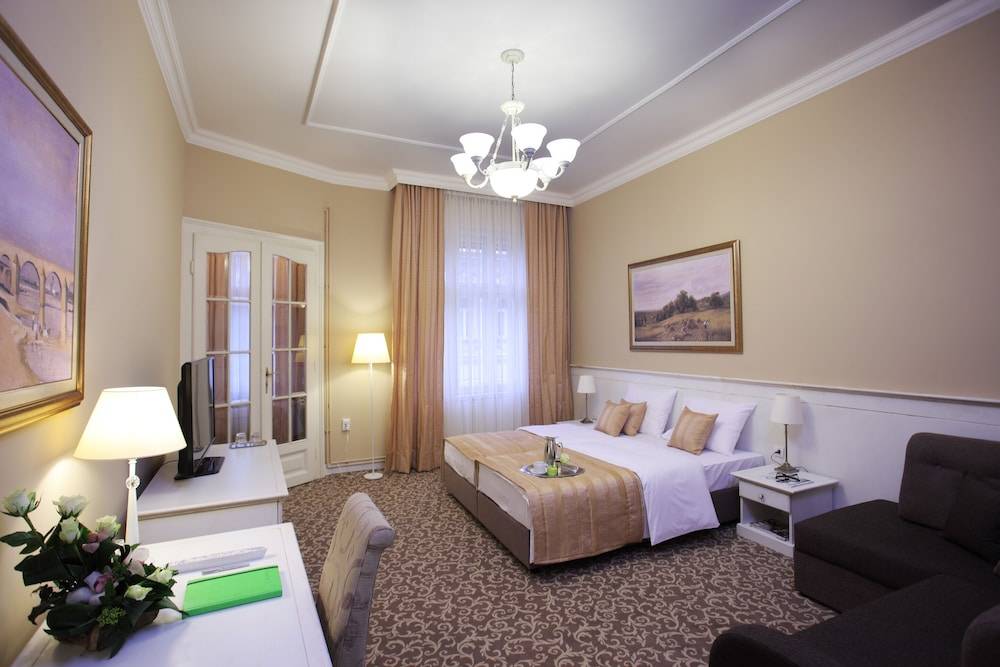 Booking Rooms 2