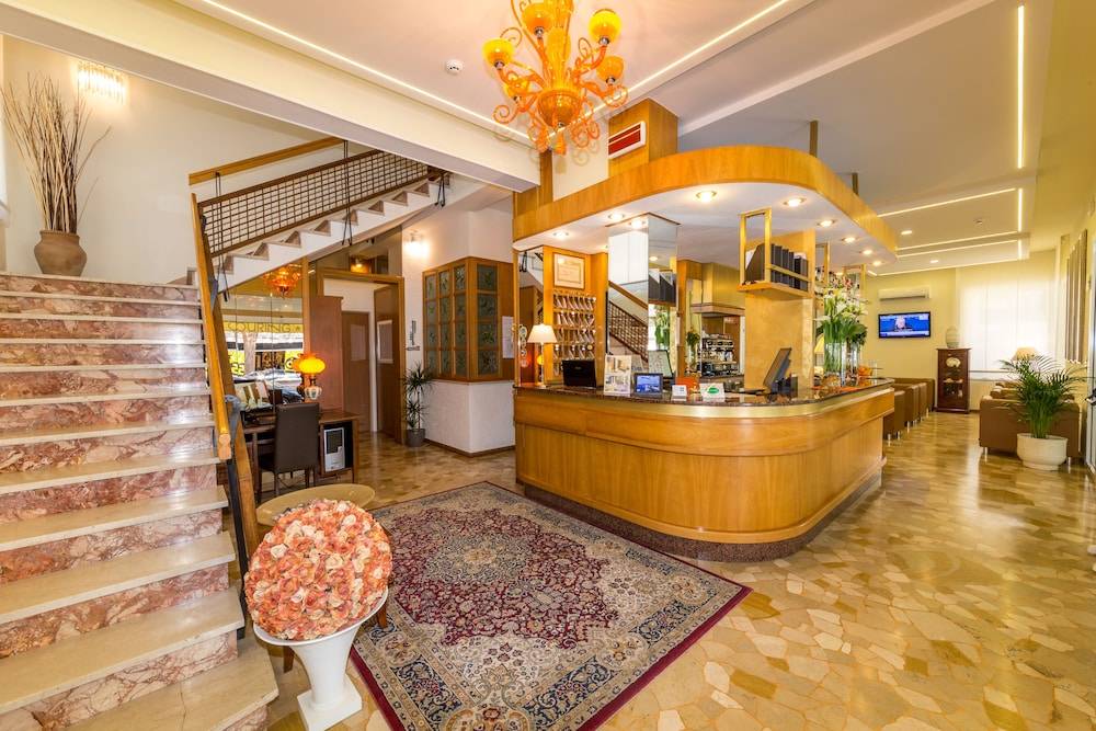 Hotel Touring 2