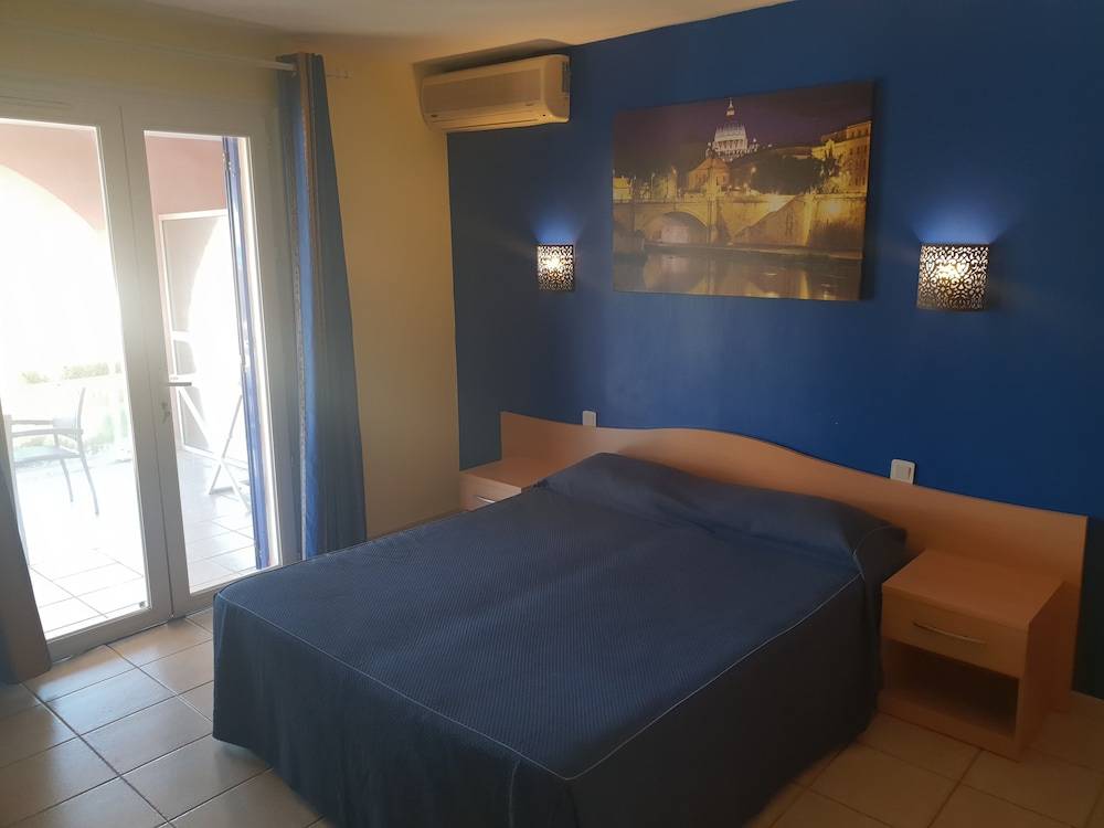 Résidence Villa Romana avec Piscine et Jacuzzi 2
