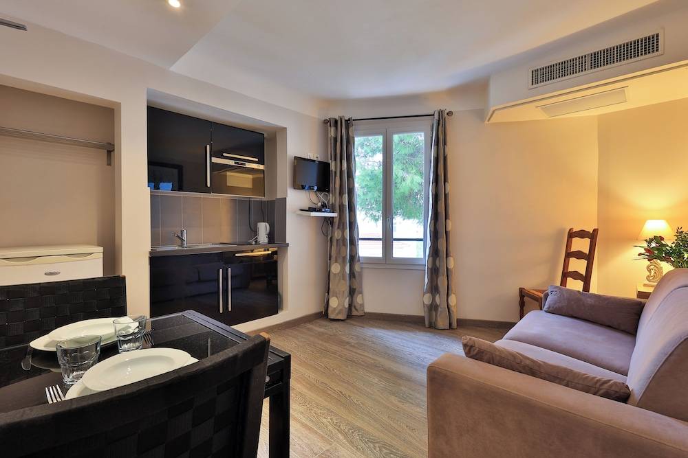 Emeraude Résidence Hotelière 1