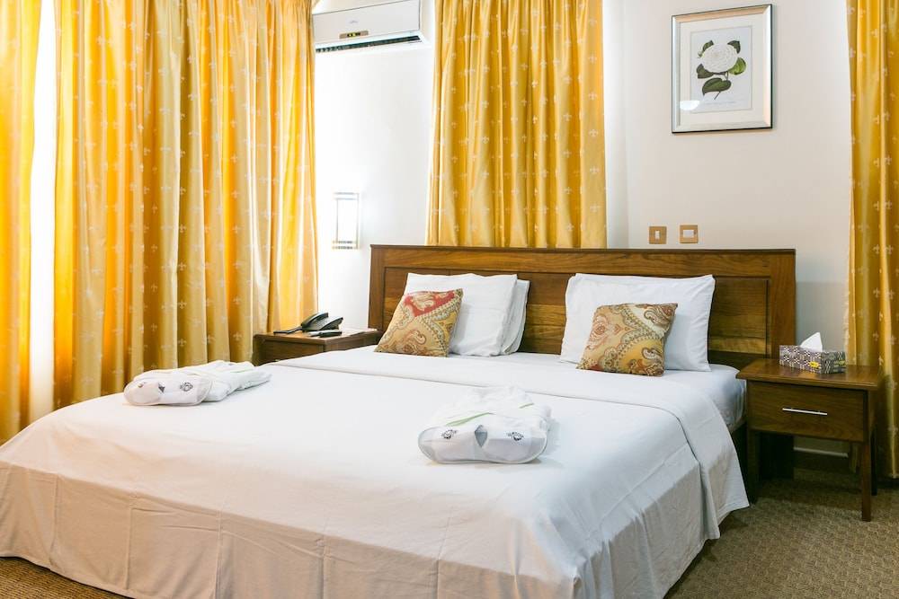 Charleston Hotel 1