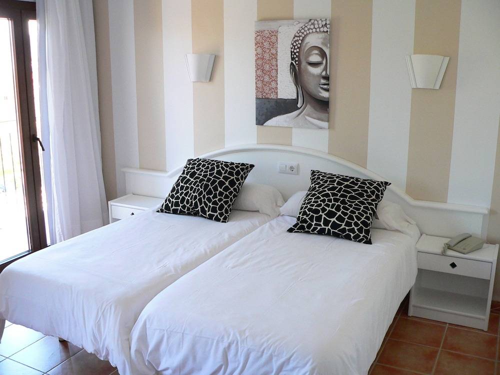 Hotel Navia Santa Ponsa - Adults Only 2