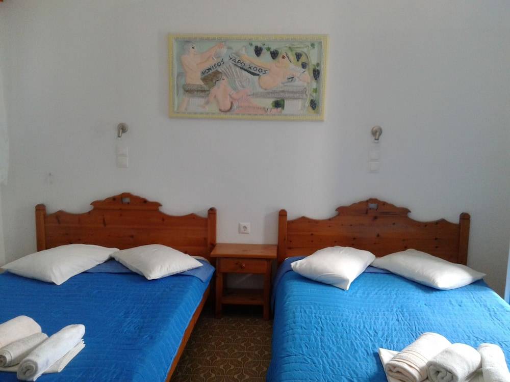 Hotel Perissa 2