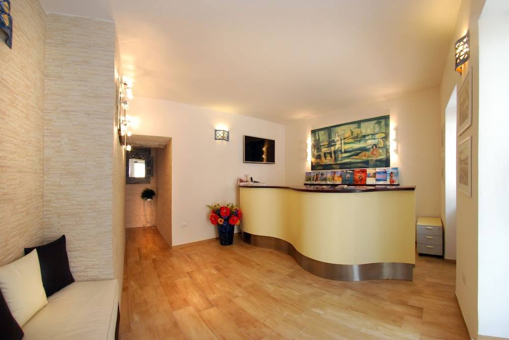 Smart Suite & Apartments 2