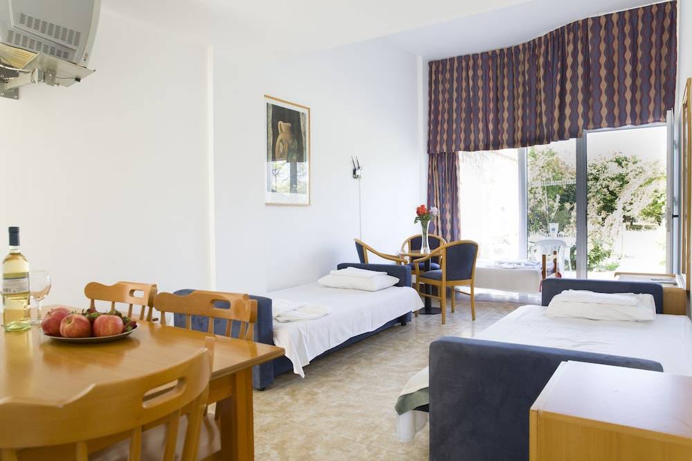 Eliofos Elegant Maisonettes 1
