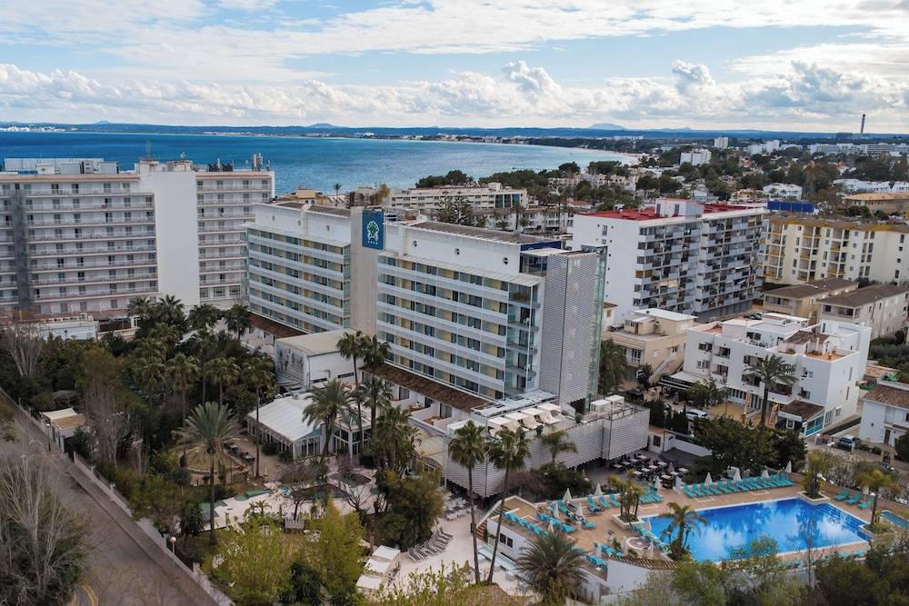 Bahía de Alcudia Hotel & Spa 1