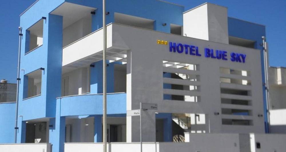 Hotel Blue Sky - San Foca 1