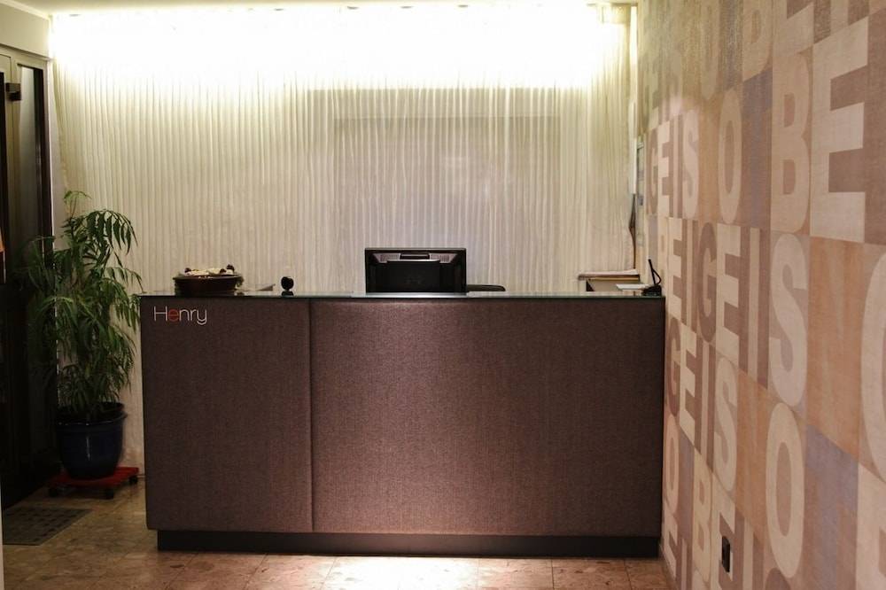 Hotel Henry 1