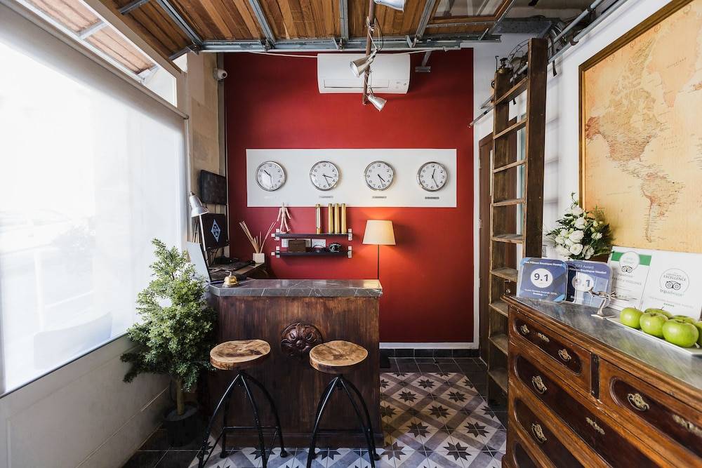 Two Pillows Boutique Hostel 2