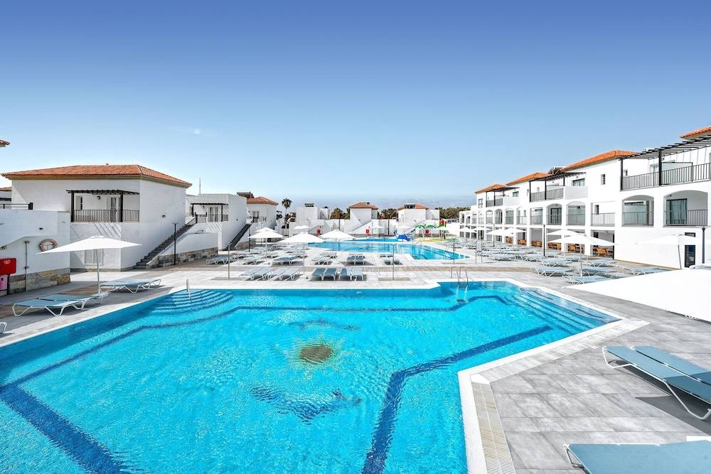 Broncemar Beach Suites 1