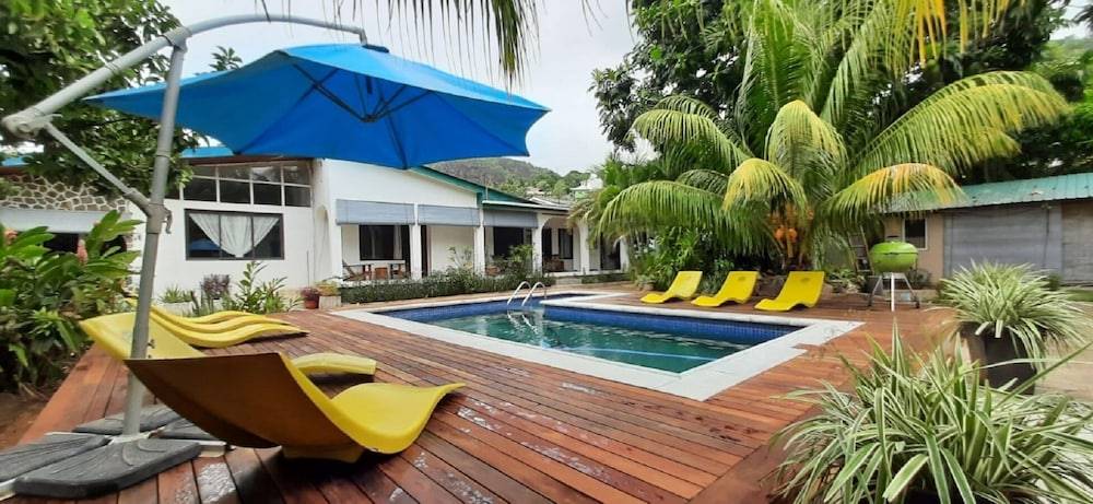 Castaway Lodge 1