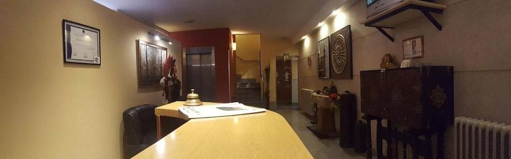 Hostal Guzman El Bueno by gaiarooms 2