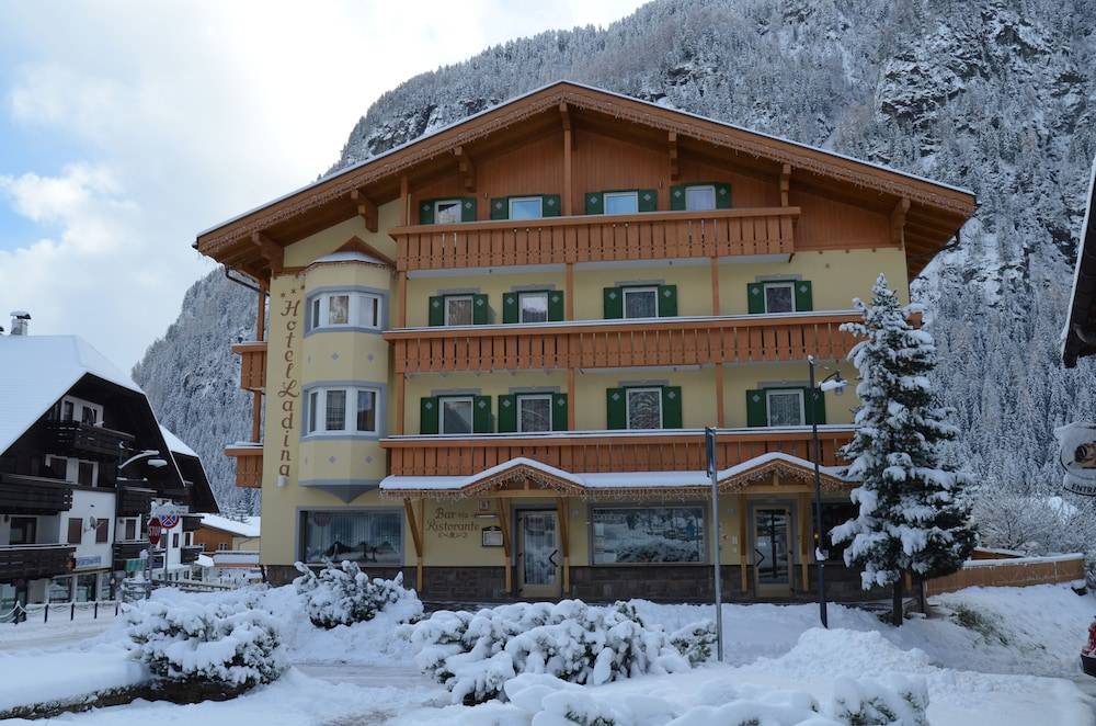 Hotel Ladina 1