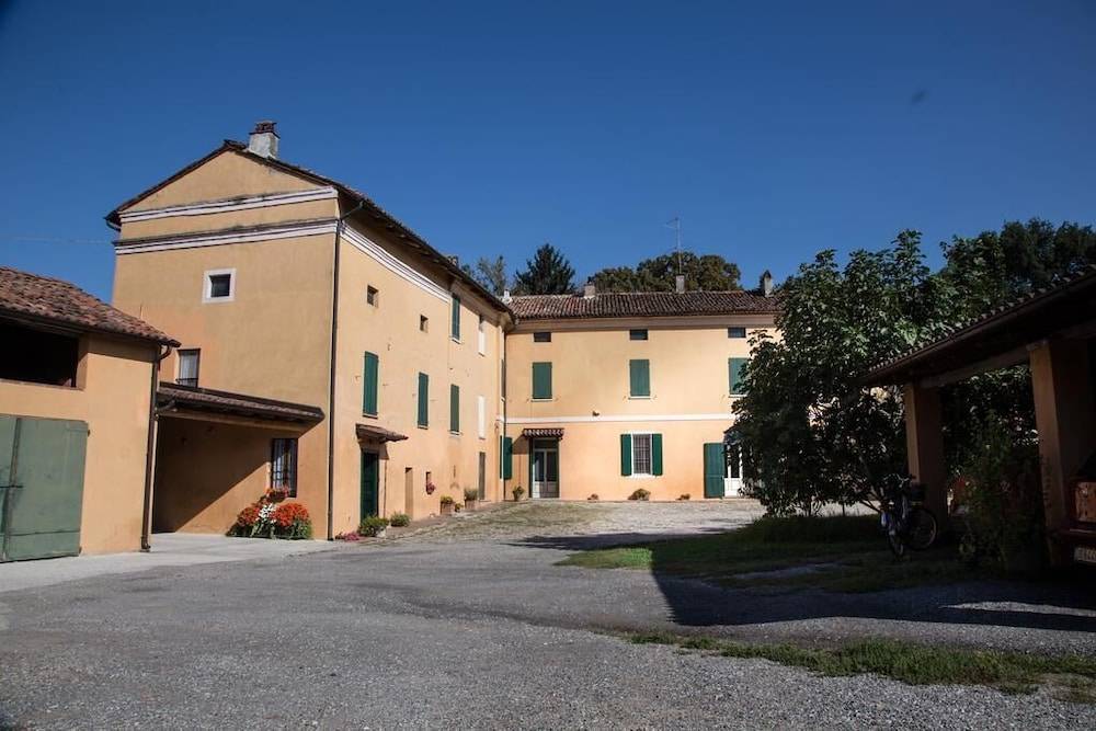 B&B Stradivari 1