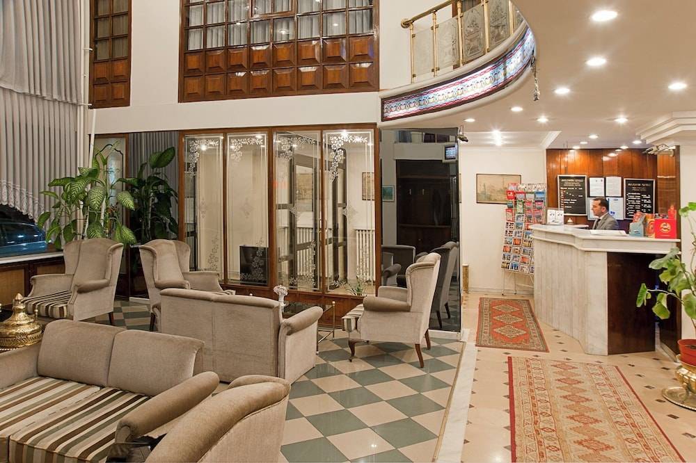 Avlonya Hotel 2