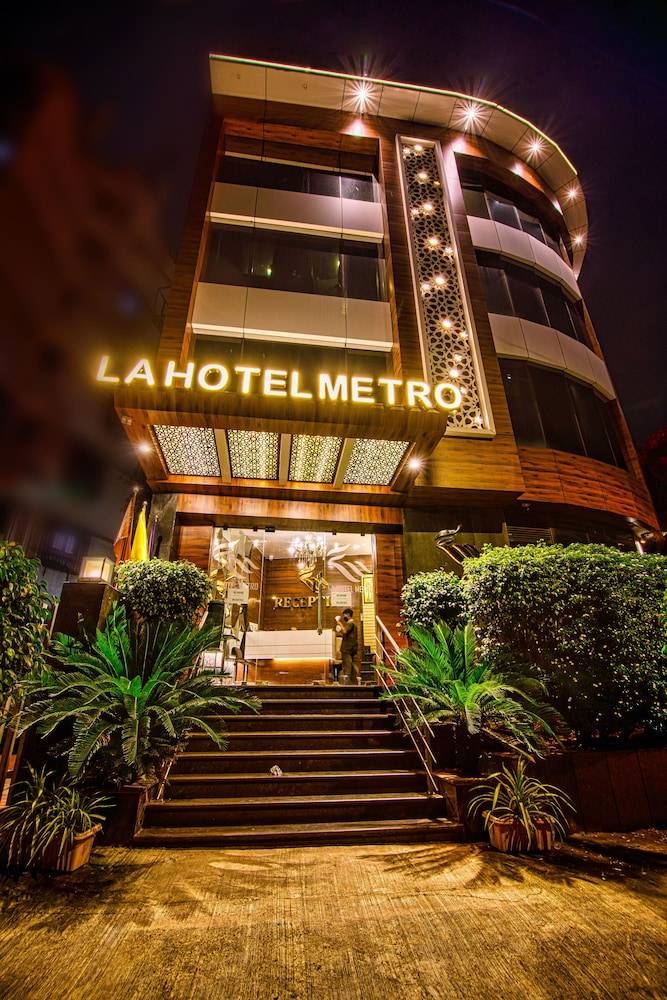 La Hotel Metro near BKC 1