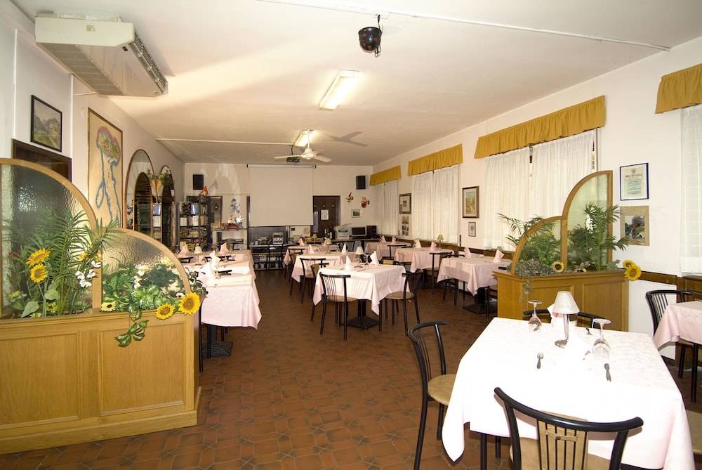 Camping Hotel Au Lac De Como 1