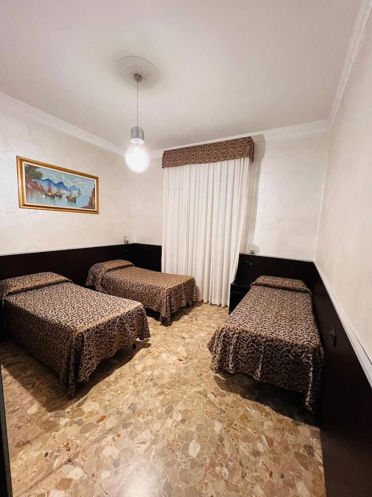 Funny Holiday Guest House 1