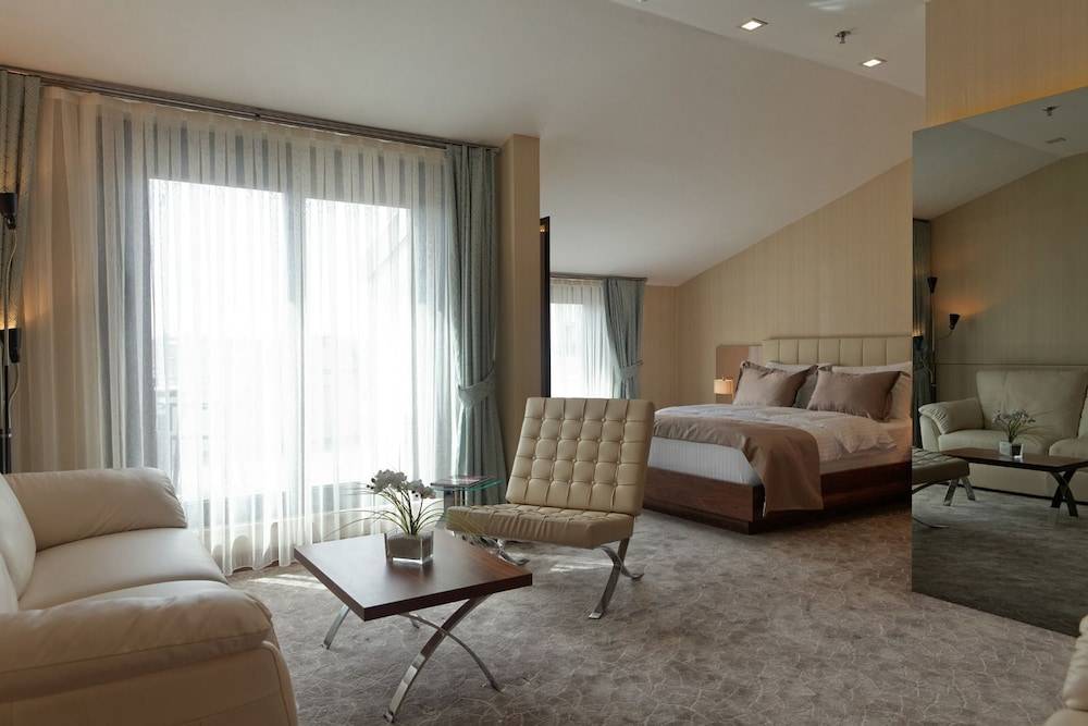 Inera Hotel Pendik 1