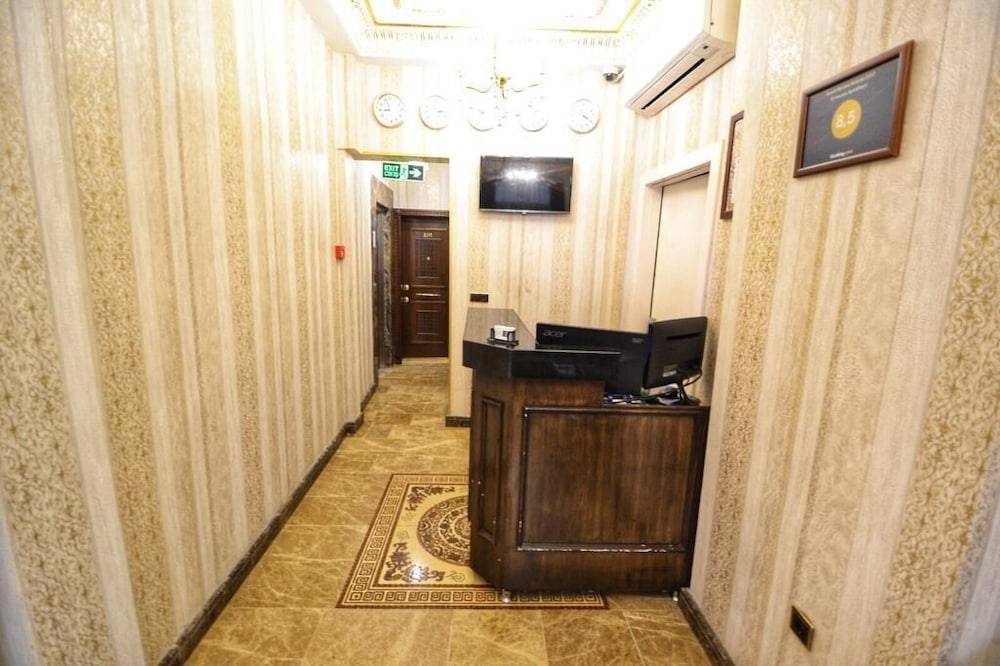 IQ Hotel 2