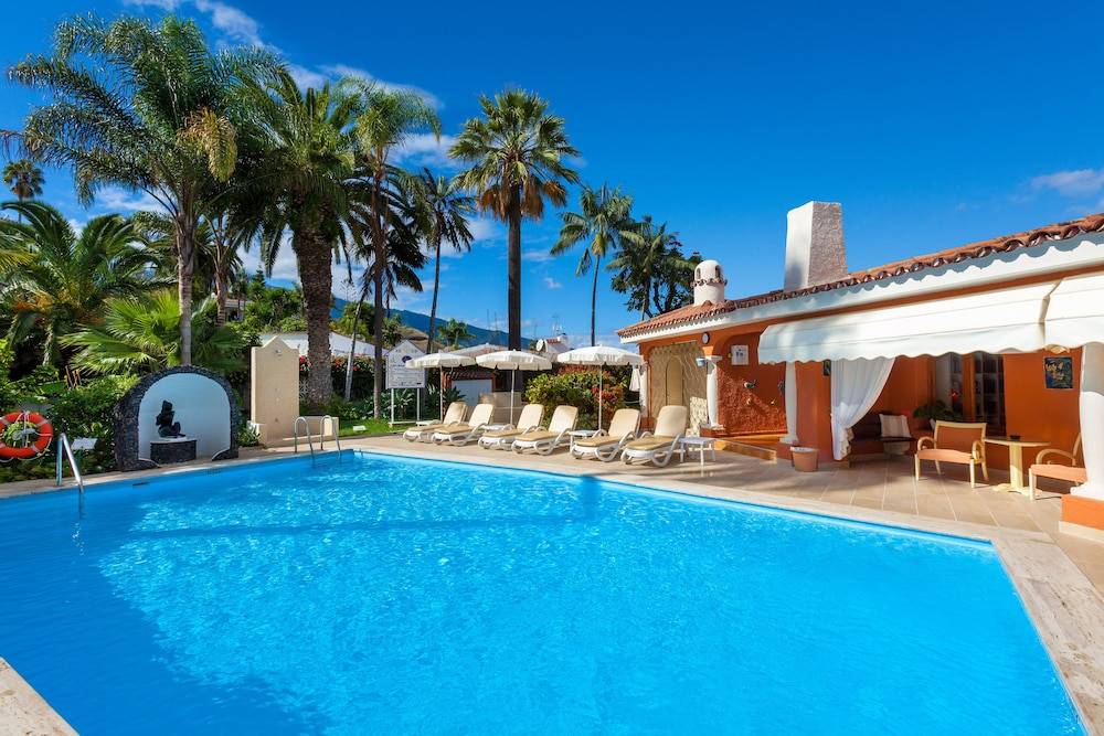 Apartamentos Ambassador 1
