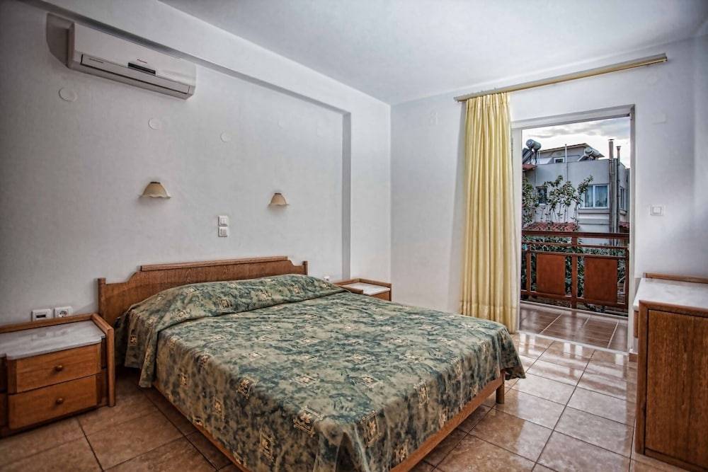 Ilian Beach & Apartments 2