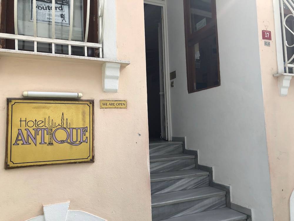 Hotel Antique 2