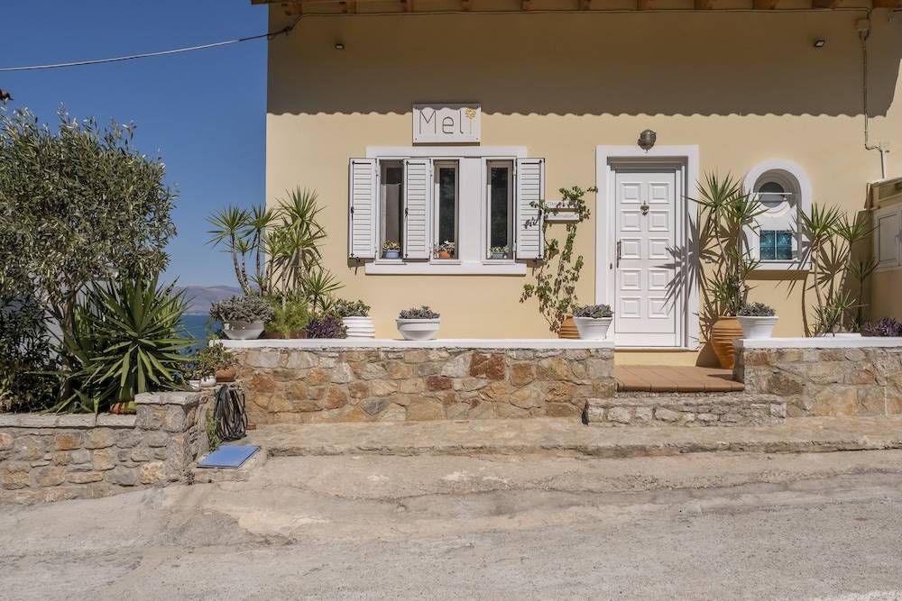 Meli Apartments & Villas 2