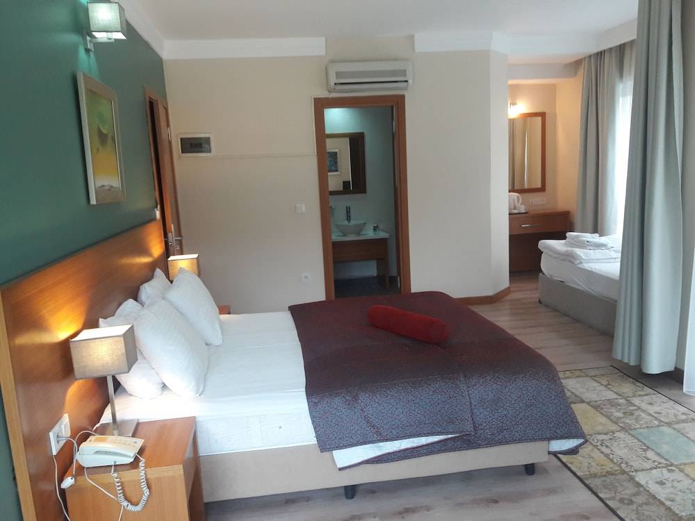 dragos island hotel 2