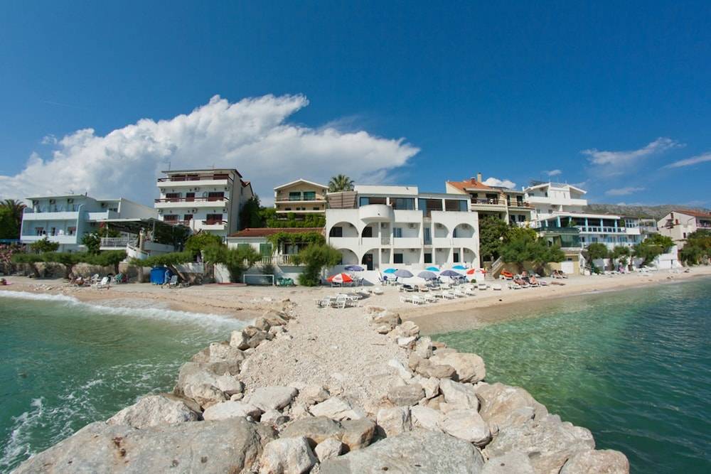 Villa Tamaris on the beach 1