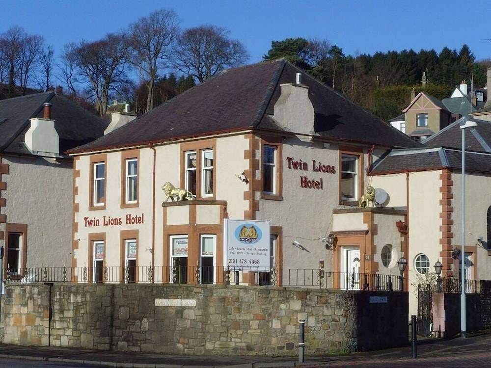 Twin Lions Hotel 1