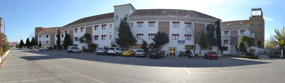 Hotel Reyes Ziries 1