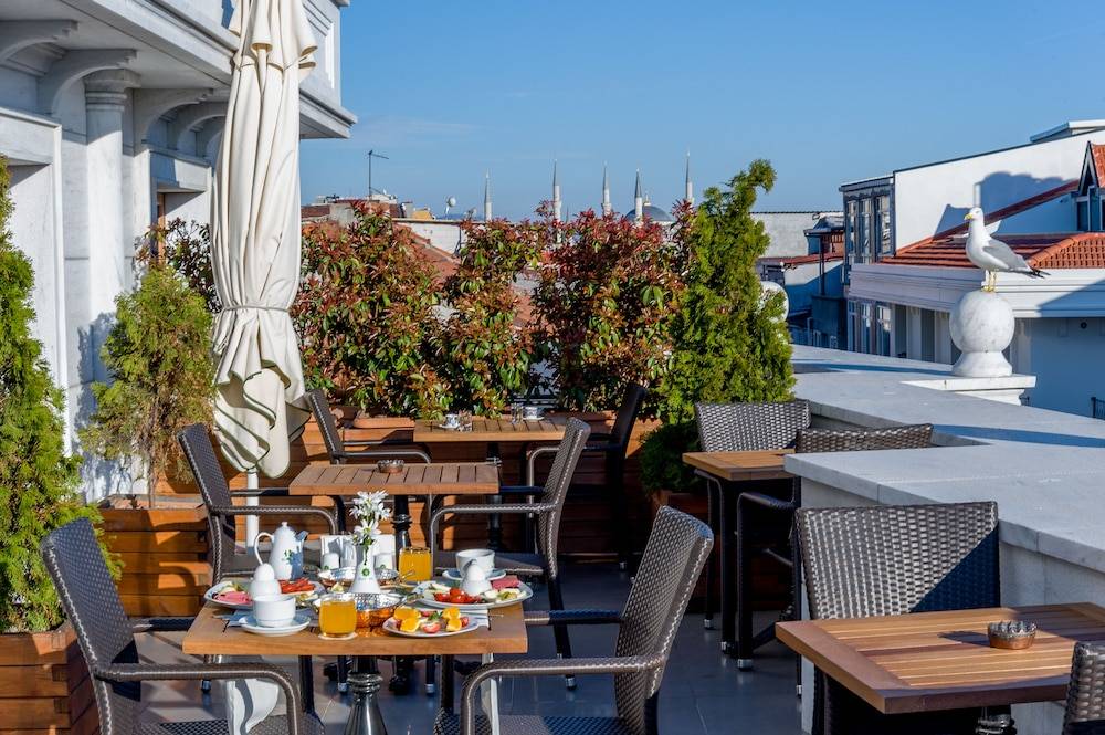 Bizim Hotel 1