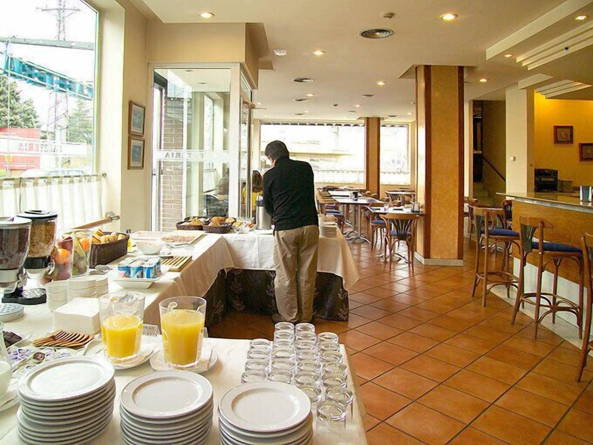 Hotel J. Balmes Vic 2