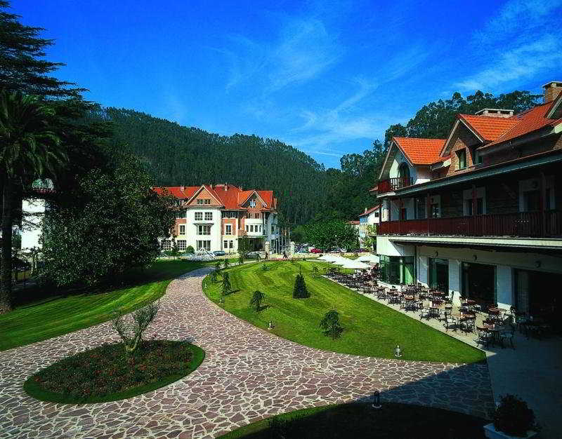 Gran Hotel Balneario De Puente Viesgo 1