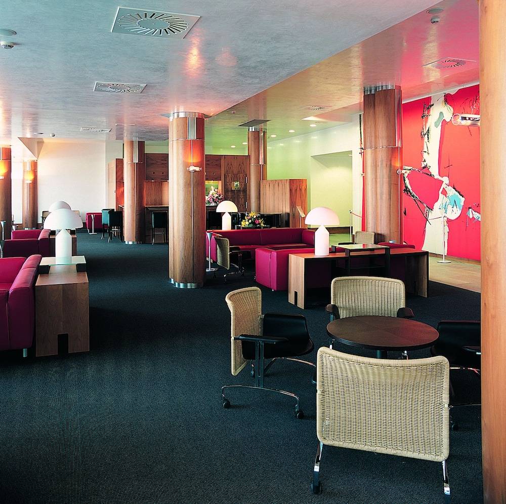 Gran Hotel Lakua 1